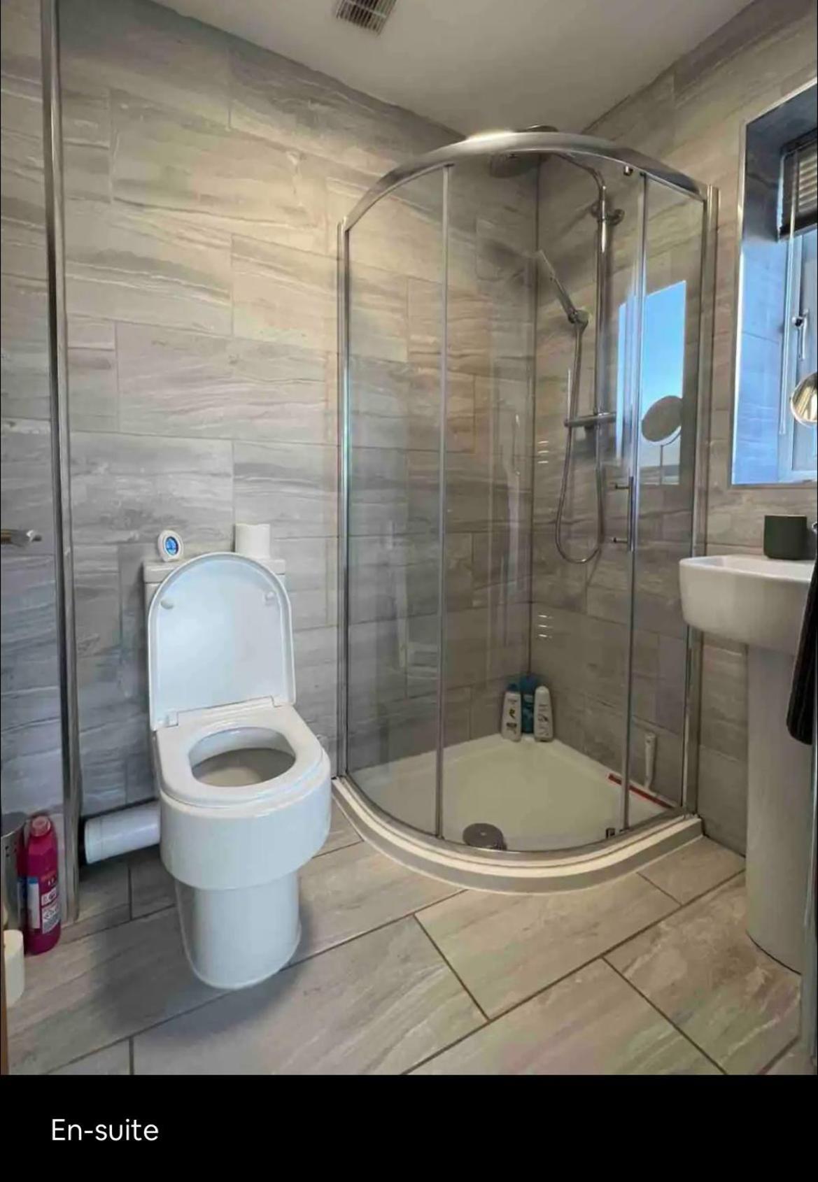 Green 3 Bed Bungalow With En-Suite And Parking Felton  Εξωτερικό φωτογραφία